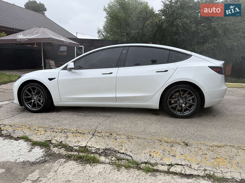 Седан Tesla Model 3 2021 в Нежине