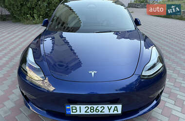 Tesla Model 3  2022