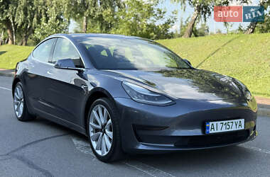 Tesla Model 3  2019