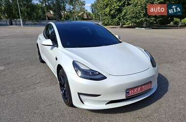 Tesla Model 3  2021