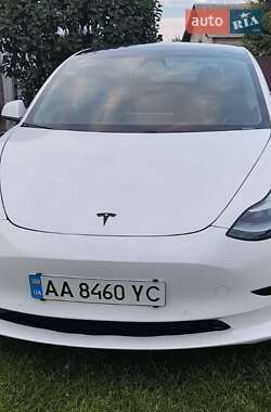 Tesla Model 3  2019