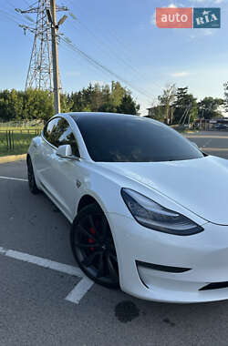 Tesla Model 3  2019