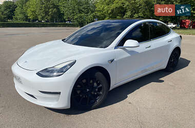 Tesla Model 3  2018