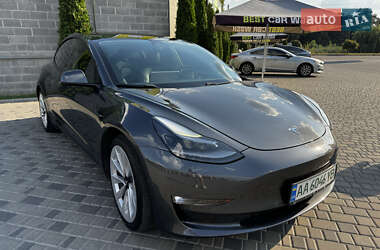 Tesla Model 3  2020