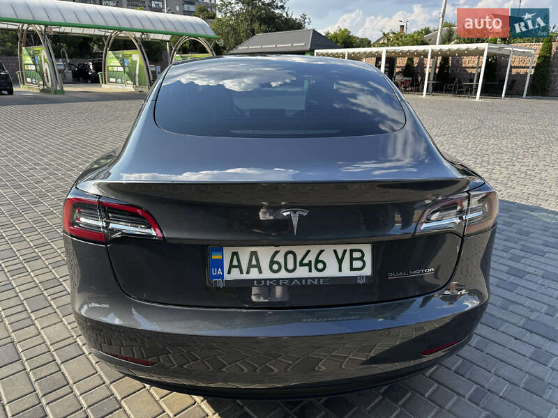 Седан Tesla Model 3 2020 в Кропивницком