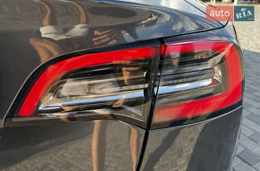 Седан Tesla Model 3 2020 в Кропивницком