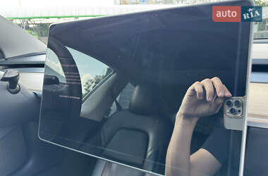 Седан Tesla Model 3 2020 в Кропивницком