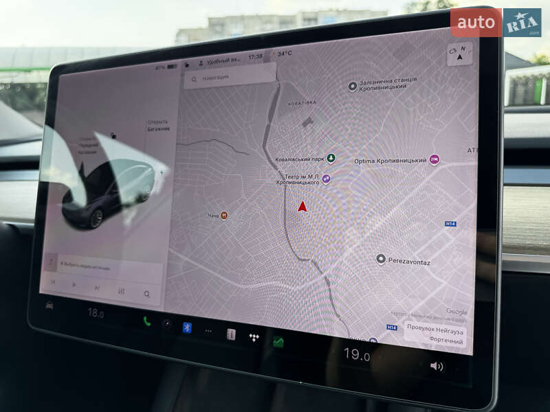 Седан Tesla Model 3 2020 в Кропивницком