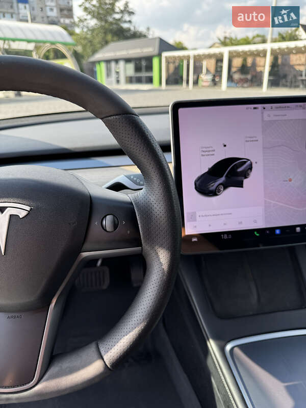 Седан Tesla Model 3 2020 в Кропивницком