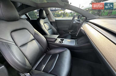 Седан Tesla Model 3 2020 в Кропивницком