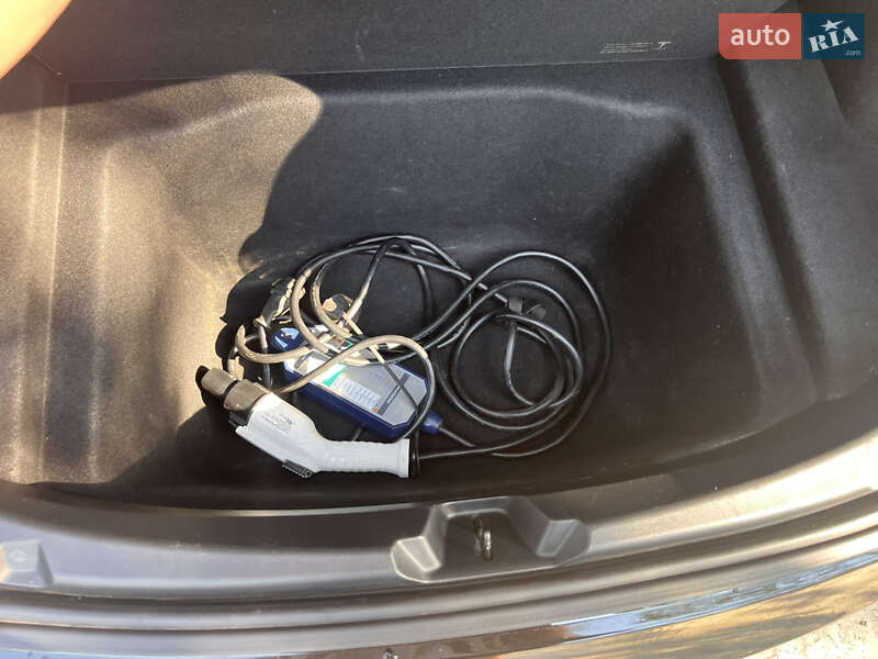 Седан Tesla Model 3 2019 в Кобеляках фото 23 Седан Tesla Model 3 2019 в Кобеляках