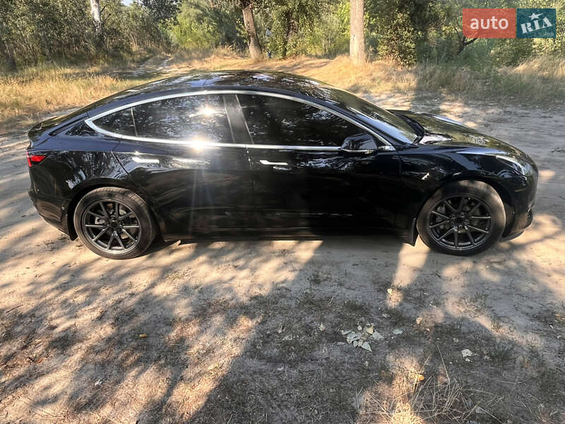 Седан Tesla Model 3 2019 в Кобеляках фото 33 Седан Tesla Model 3 2019 в Кобеляках