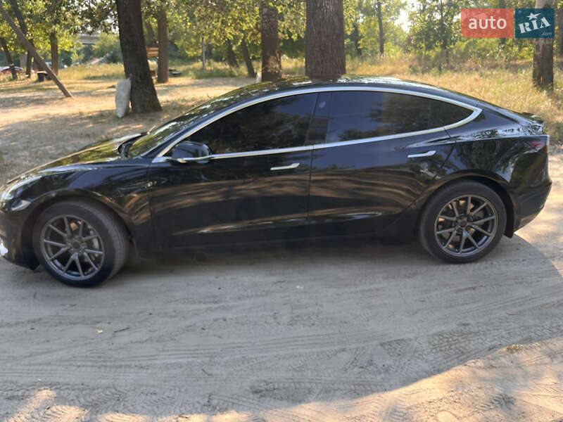 Седан Tesla Model 3 2019 в Кобеляках фото 38 Седан Tesla Model 3 2019 в Кобеляках