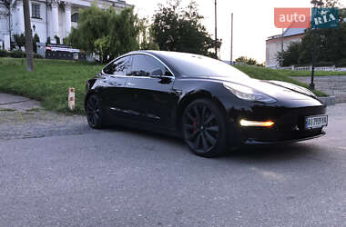 Tesla Model 3  2019