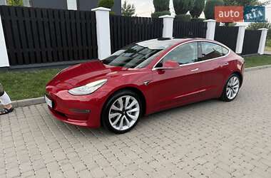 Tesla Model 3  2018