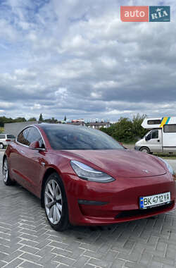Tesla Model 3  2019