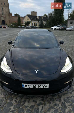 Tesla Model 3  2019