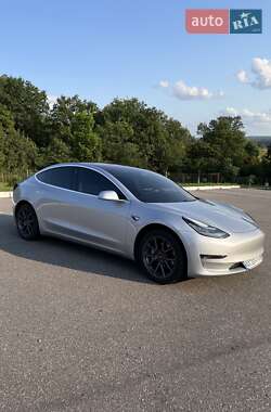 Tesla Model 3  2018