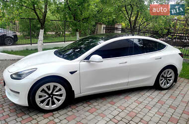 Tesla Model 3  2018