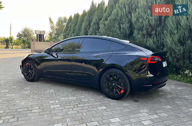 Tesla Model 3  2022