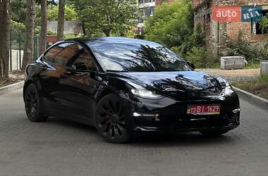 Tesla Model 3  2022