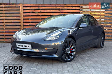 Tesla Model 3  2022