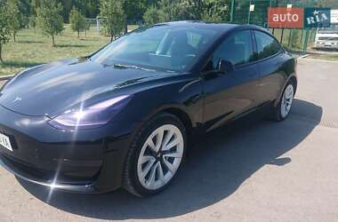 Tesla Model 3  2022