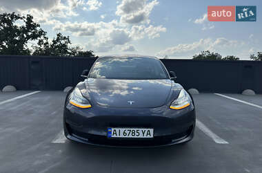 Tesla Model 3  2018