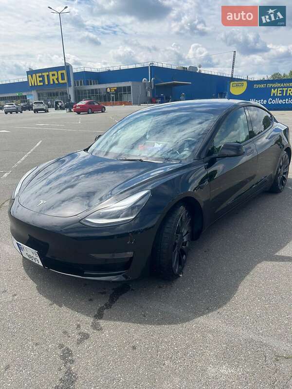 Tesla Model 3 2022