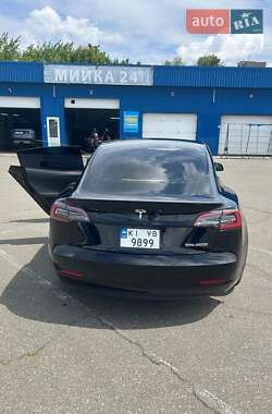 Седан Tesla Model 3 2022 в Києві