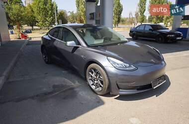 Tesla Model 3 2018