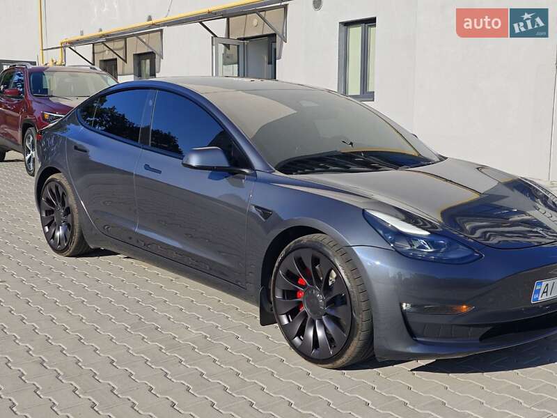 Седан Tesla Model 3 2023 в Фастове