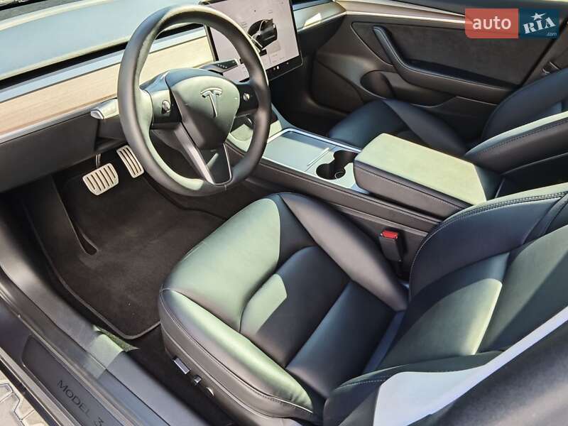 Седан Tesla Model 3 2023 в Фастове