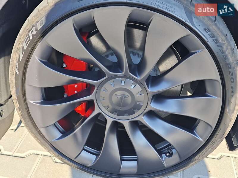 Седан Tesla Model 3 2023 в Фастове