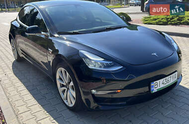 Tesla Model 3  2019