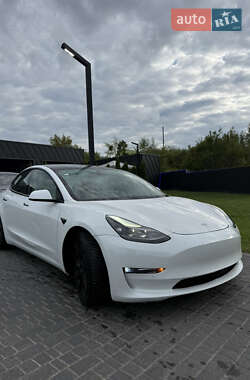 Tesla Model 3  2021