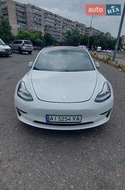 Tesla Model 3  2018