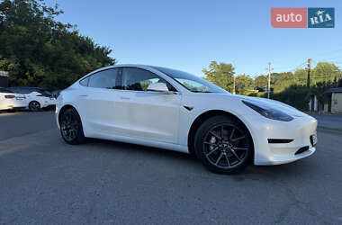 Tesla Model 3  2018