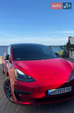 Tesla Model 3  2021
