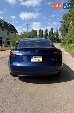 Седан Tesla Model 3 2019 в Києві
