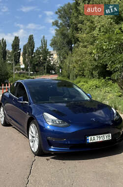 Седан Tesla Model 3 2019 в Києві