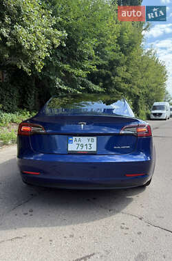 Седан Tesla Model 3 2019 в Києві