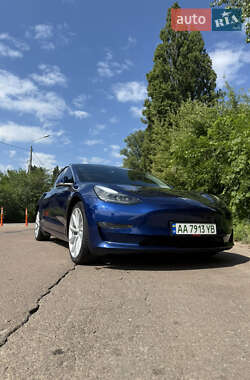 Седан Tesla Model 3 2019 в Києві