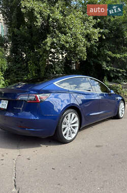 Седан Tesla Model 3 2019 в Києві