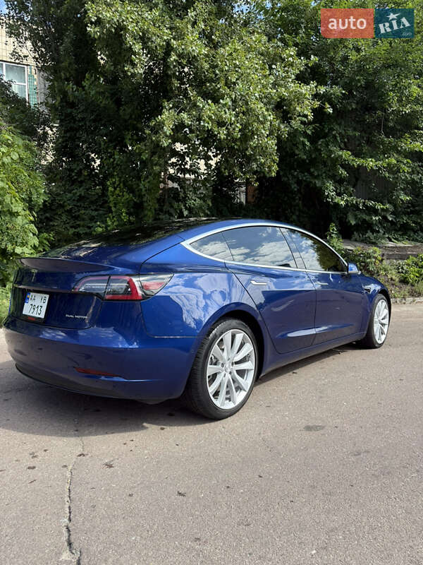 Седан Tesla Model 3 2019 в Києві