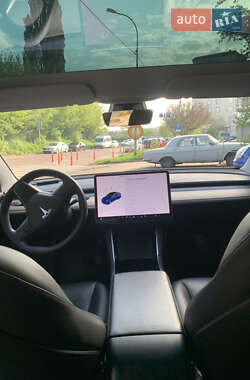 Седан Tesla Model 3 2019 в Києві