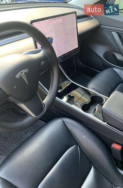 Седан Tesla Model 3 2019 в Києві