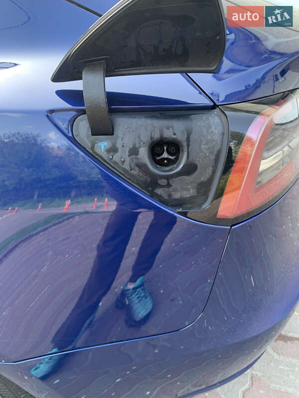 Седан Tesla Model 3 2019 в Києві