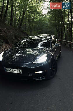 Tesla Model 3 2020