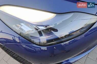 Седан Tesla Model 3 2020 в Шепетівці
